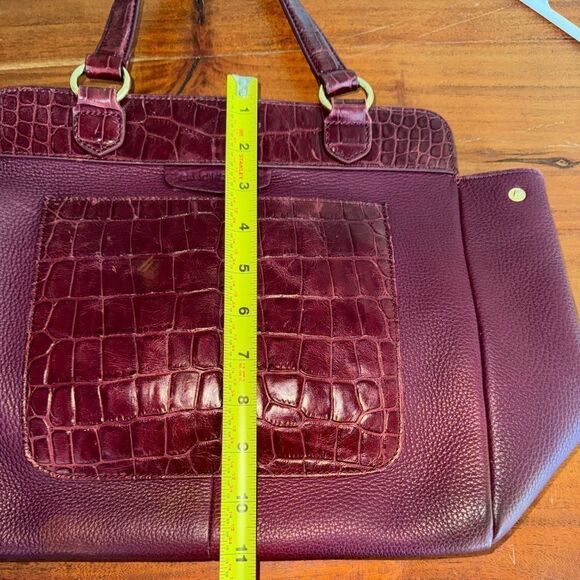 Issac Mizrahi leather handbag with large faux croc pocket.  
Magnetic closure - Picture 8 of 11